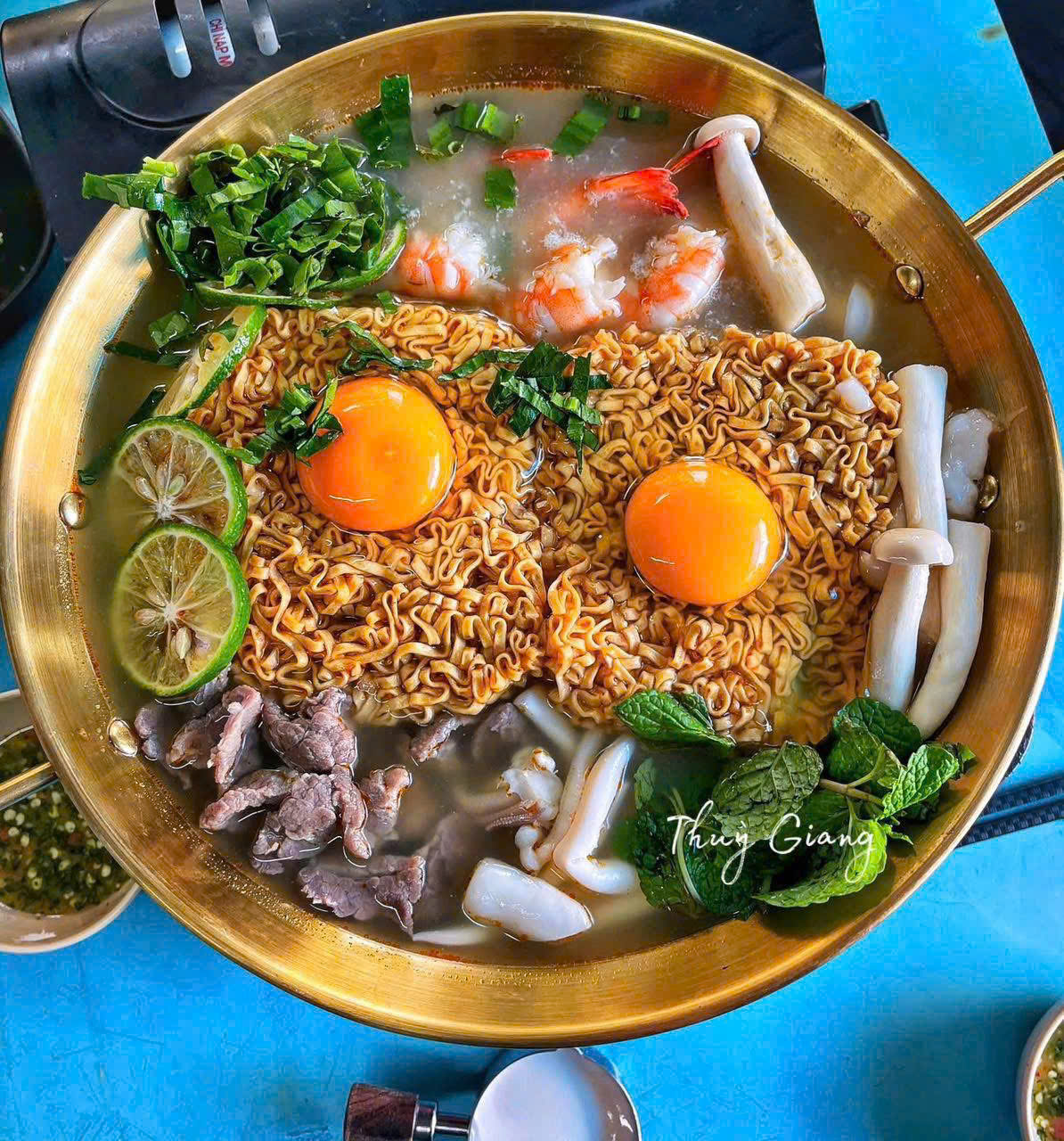 GƯƠNG VỠ LẠI LÀNH